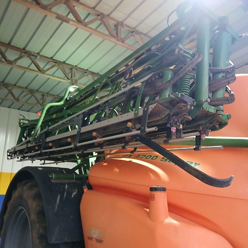 Pulverisateur AMAZONE UX 4200 - photo slide 4