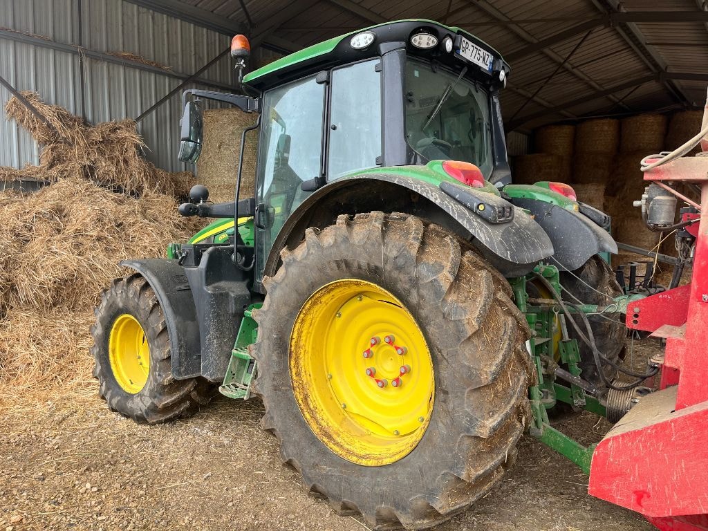 Tracteur JOHN DEERE 6110M - photo slide 3