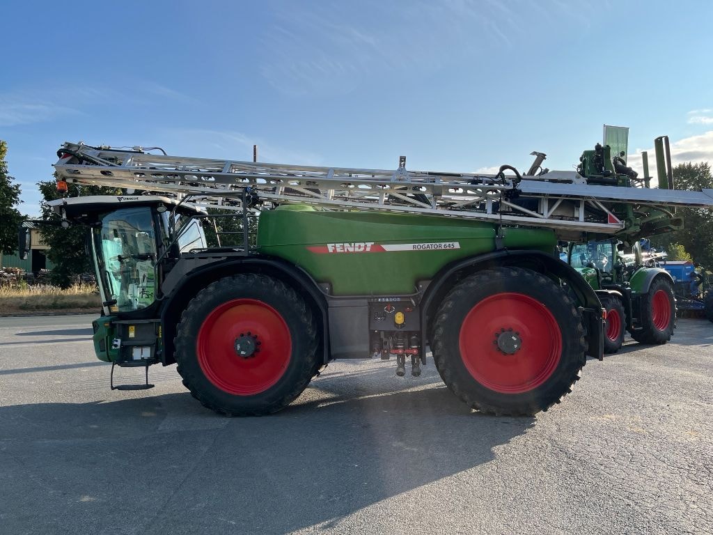 Pulverisateur automoteur FENDT Rogator 645 - photo slide 9