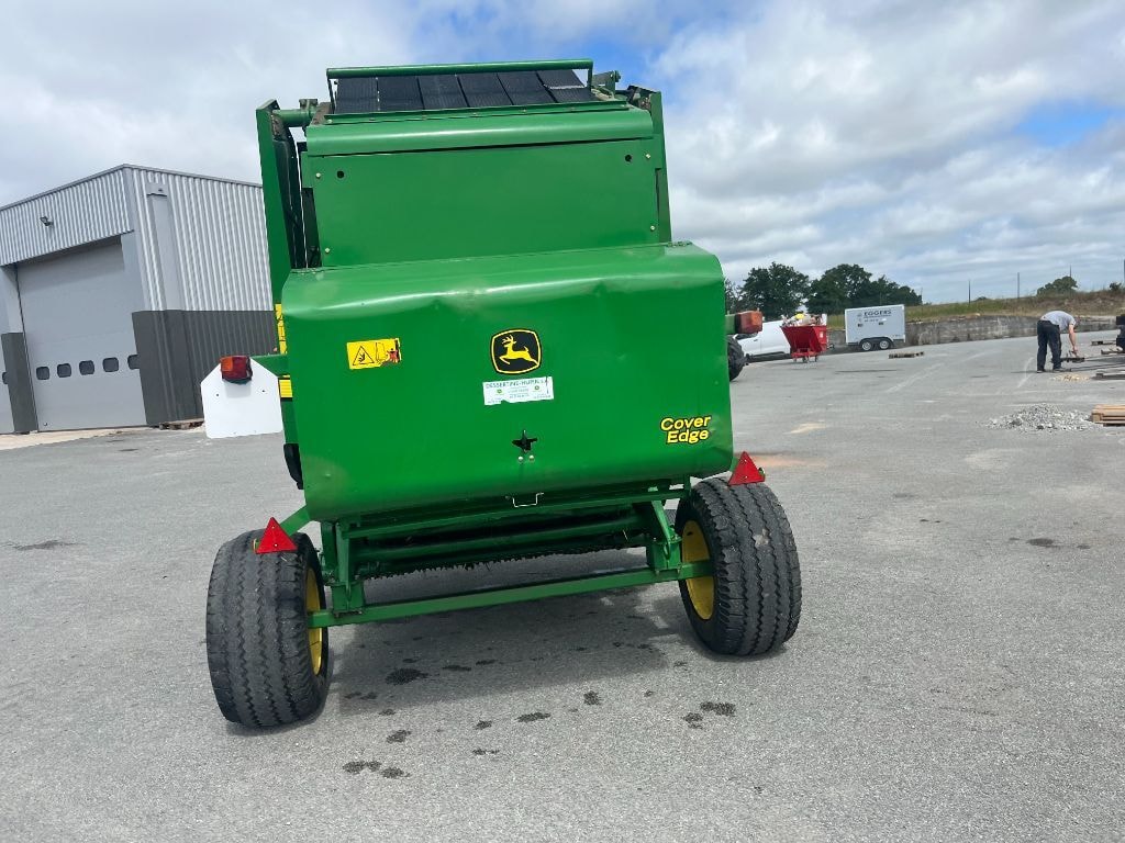 Presse balles rondes JOHN DEERE 582 - photo slide 7