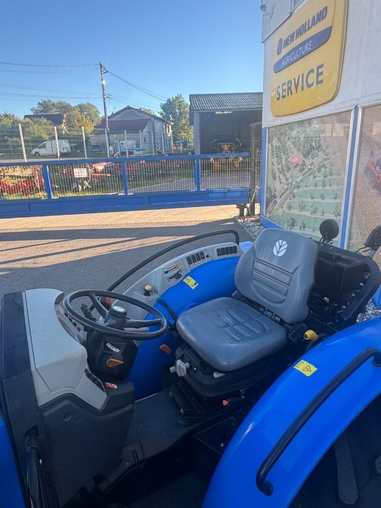 Tracteur NEW HOLLAND T4.110 F DC - photo slide 5