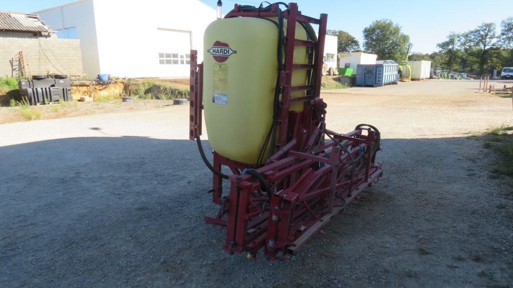 Pulverisateur HARDI 1000 - photo slide 5