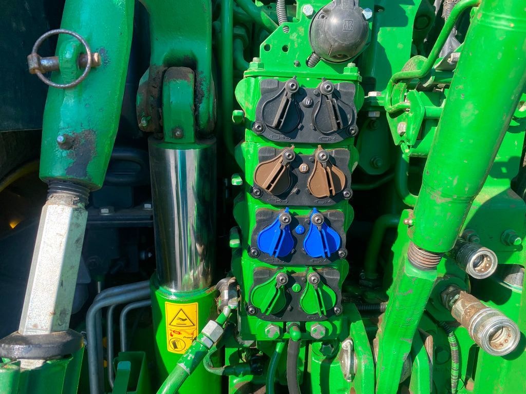 Tracteur chargeur JOHN DEERE 6155R - photo slide 14