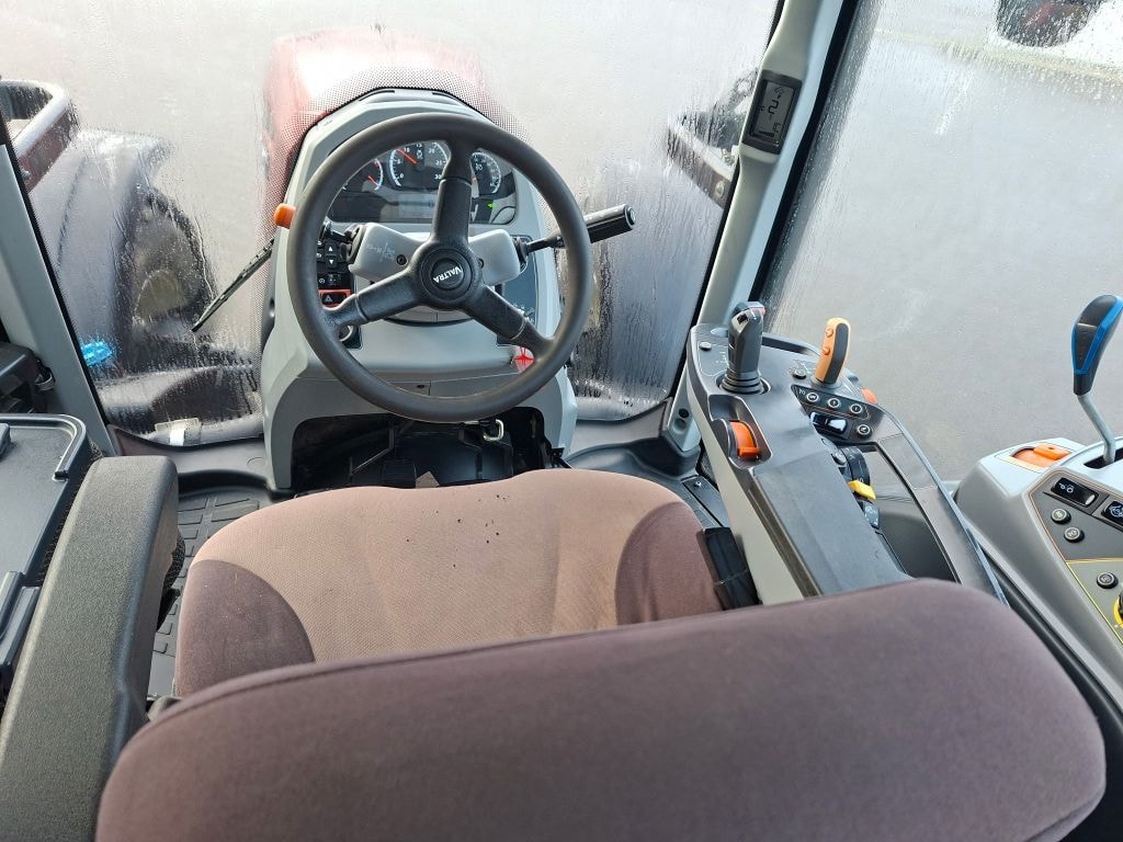 Tracteur VALTRA T174eA - photo slide 7