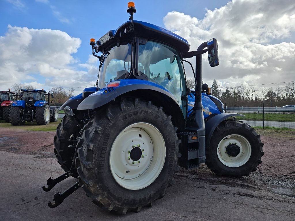 Tracteur NEW HOLLAND T6.145 DC - photo slide 7
