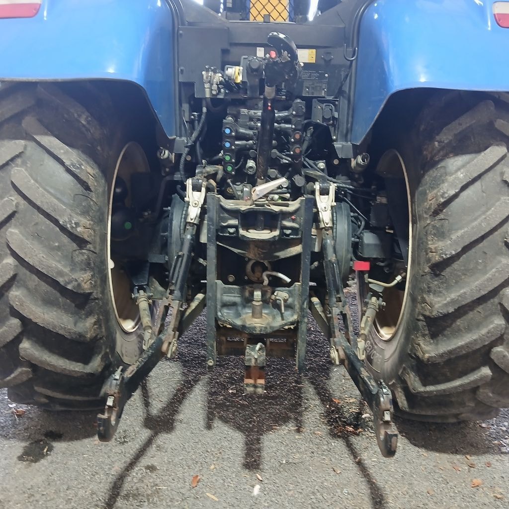 Tracteur NEW HOLLAND T7.210 AC - photo slide 6