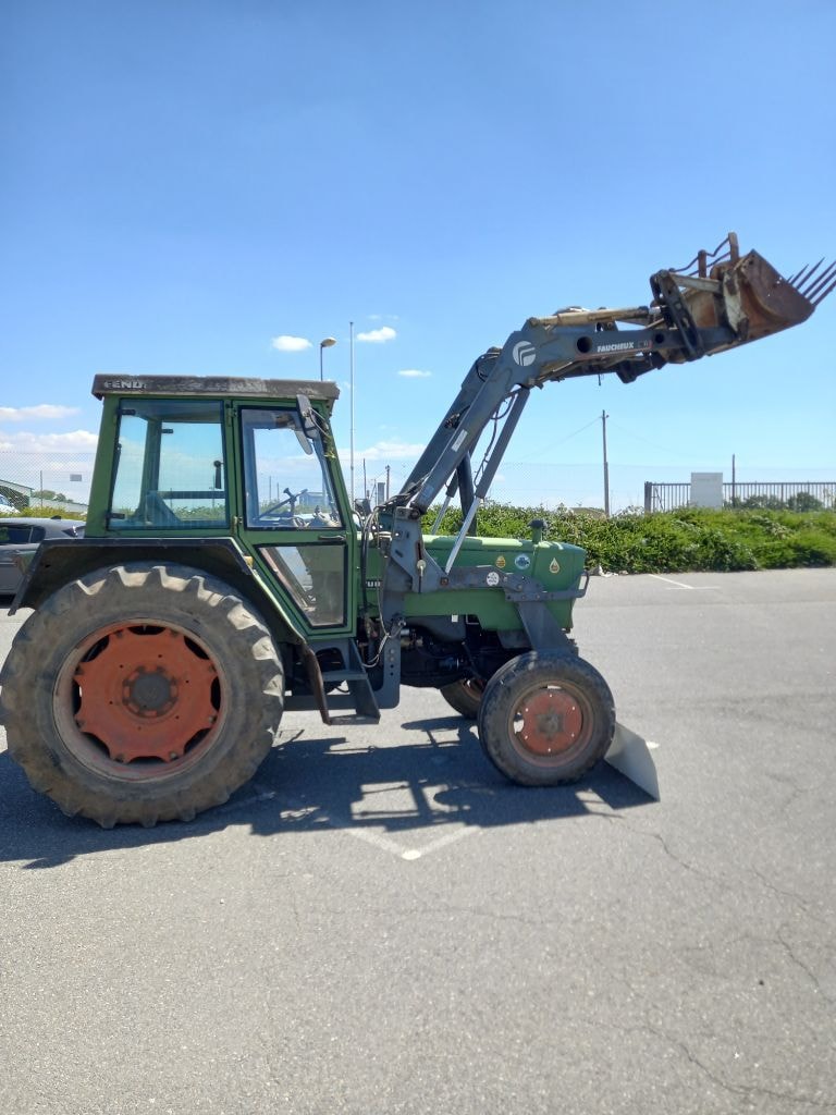 Tracteur chargeur FENDT FARMER 306 LS EHR B - photo slide 7