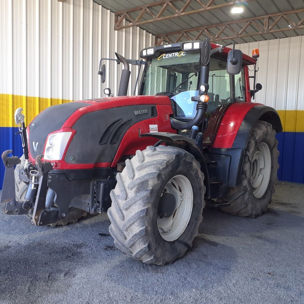Tracteur VALTRA T163 - photo slide 1