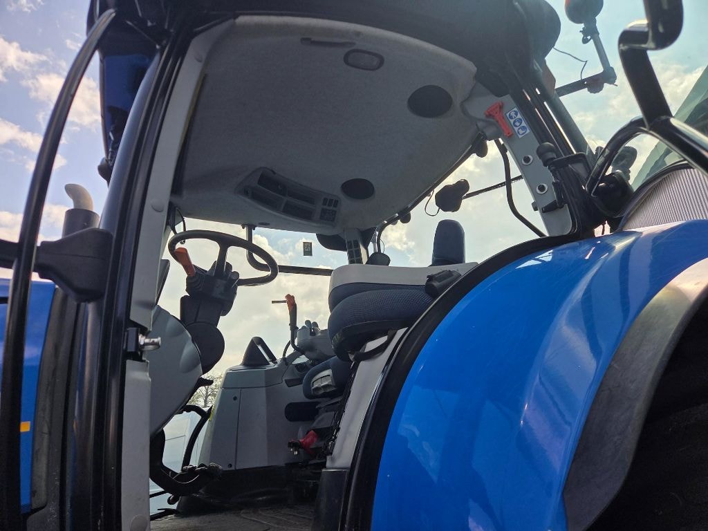 Tracteur NEW HOLLAND T7.195S - photo slide 19