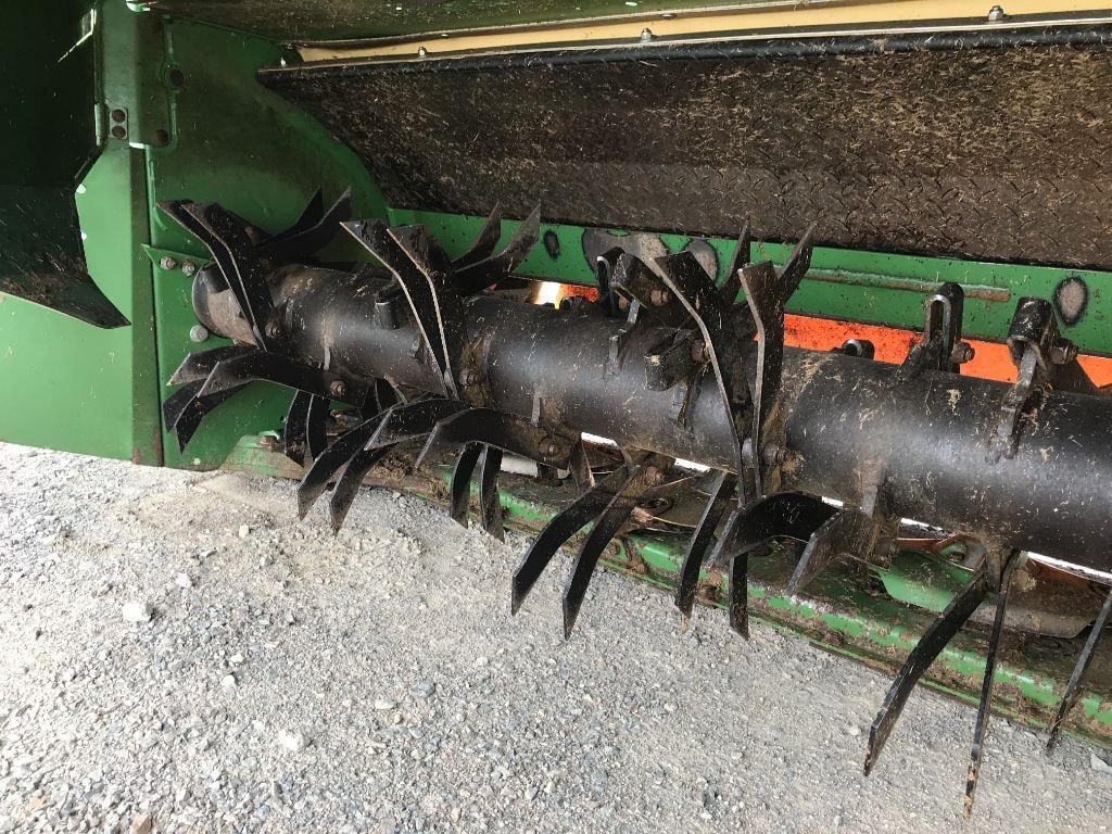 Faucheuse conditionneuse KRONE EASY CUT R 320 CV - photo slide 11