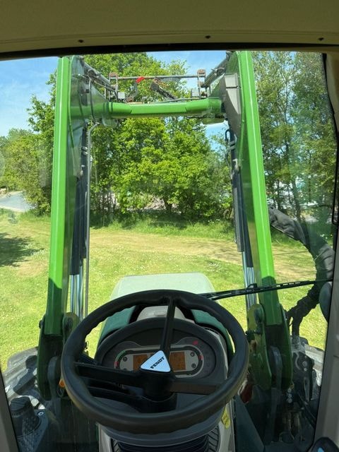 Tracteur chargeur FENDT 311 VARIO 4.4L - photo slide 9