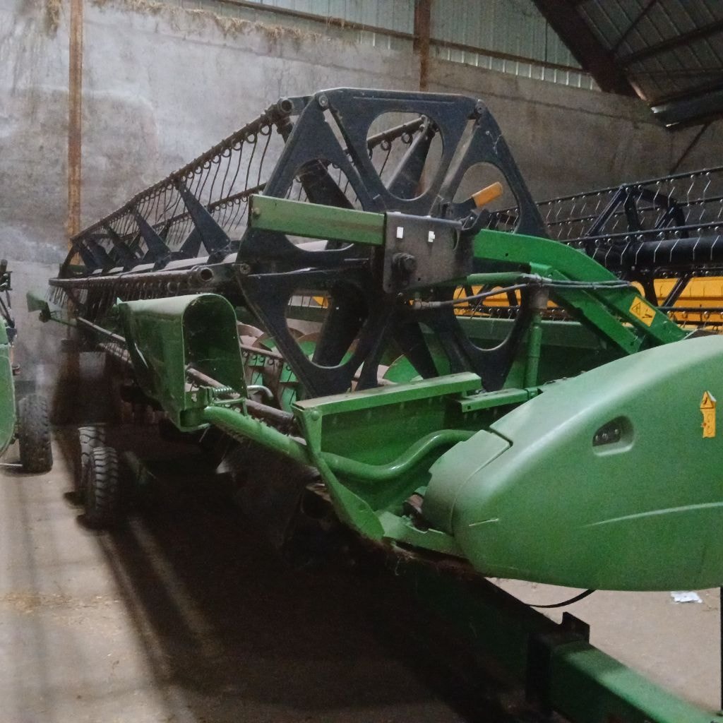Moissonneuse JOHN DEERE 9780 CTS - photo slide 14