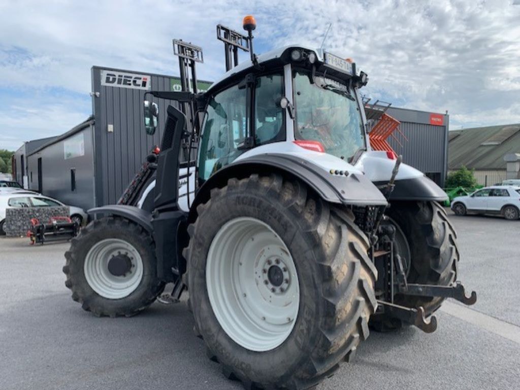 Tracteur VALTRA T214 Active - photo slide 4