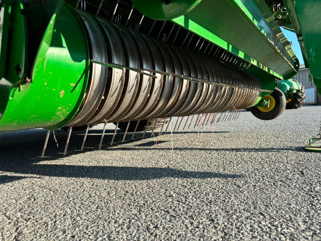 Presse enrubanneuse JOHN DEERE C441R - 25 COUTEAUX - photo slide 13