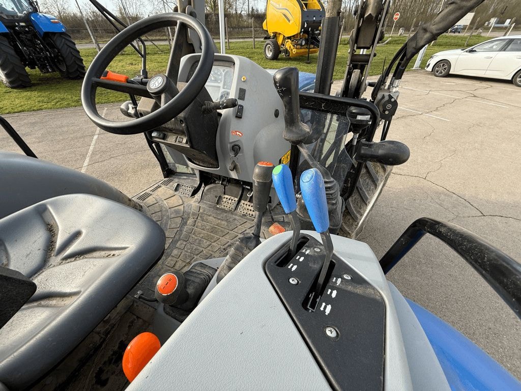 Tracteur NEW HOLLAND T4S.75 - photo slide 16
