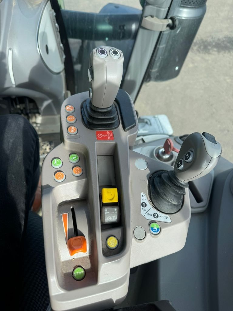 Tracteur DEUTZ FAHR Agrotron 6140.4 RVshift - photo slide 14