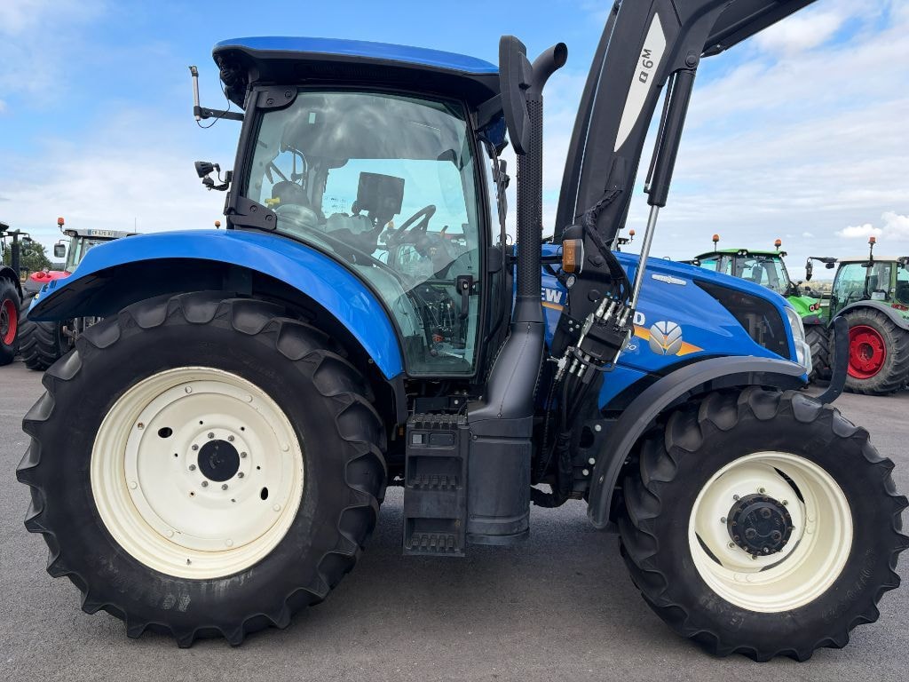 Tracteur chargeur NEW HOLLAND T6.160 - photo slide 15
