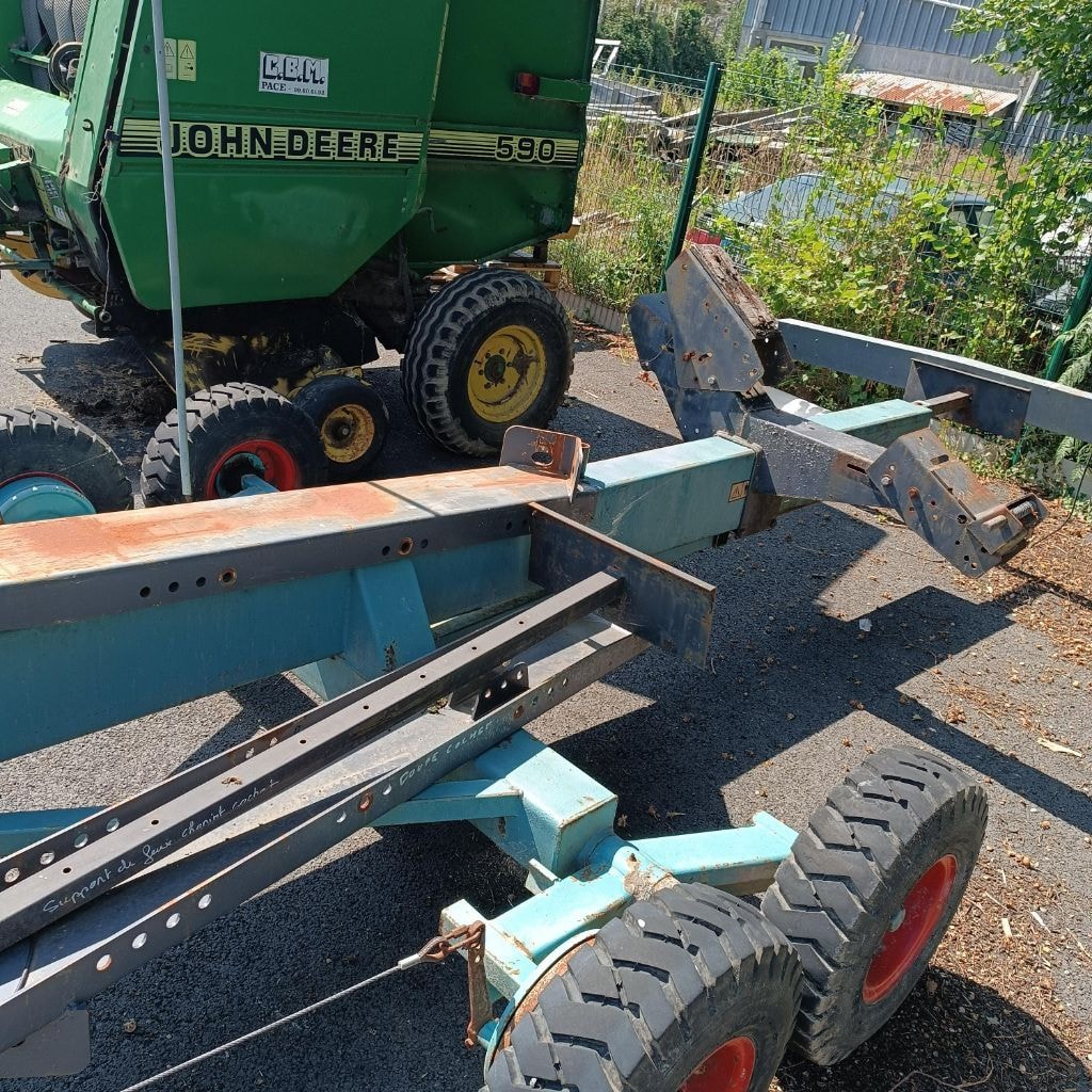 Coupe (MB) JOHN DEERE 622R - photo slide 12