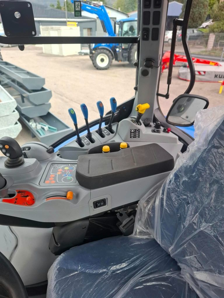 Tracteur NEW HOLLAND T6 180 DCT - photo slide 6