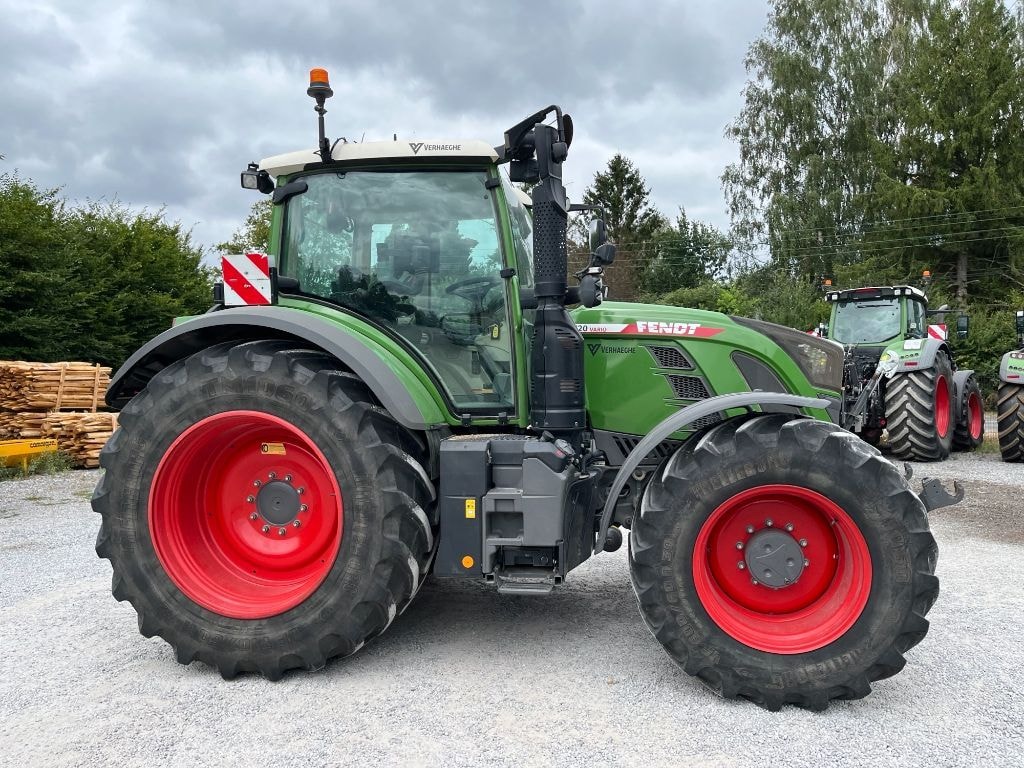 Tracteur FENDT 720 VARIO POWER + - photo slide 5