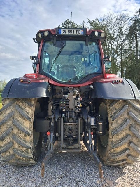 Tracteur chargeur VALTRA N 135A - photo slide 7