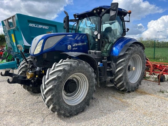 Tracteur NEW HOLLAND T7.225 - photo slide 2