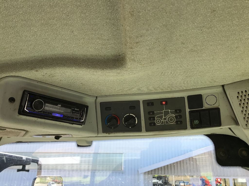 Tracteur CLAAS ARION 620 CIS - photo slide 16