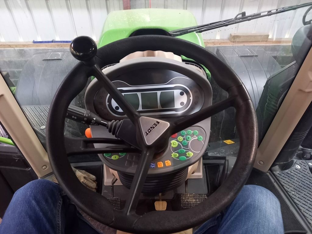 Tracteur FENDT 718 VARIO POWER - photo slide 5