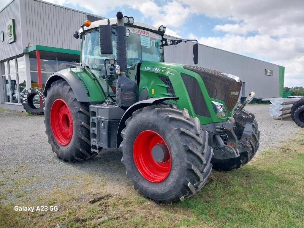 Tracteur FENDT 824 VARIO PROFI + - photo slide 3