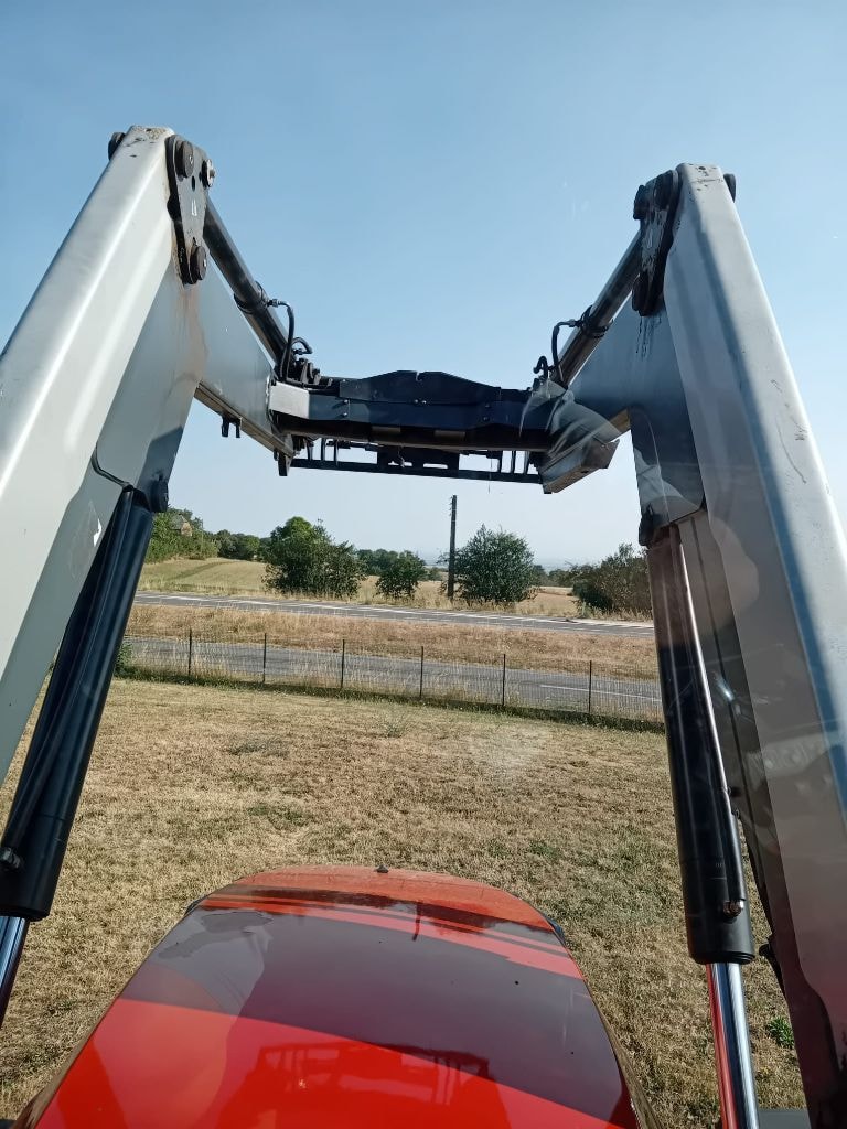 Tracteur chargeur CASE IH MAXXUM 150 AD8 - photo slide 21