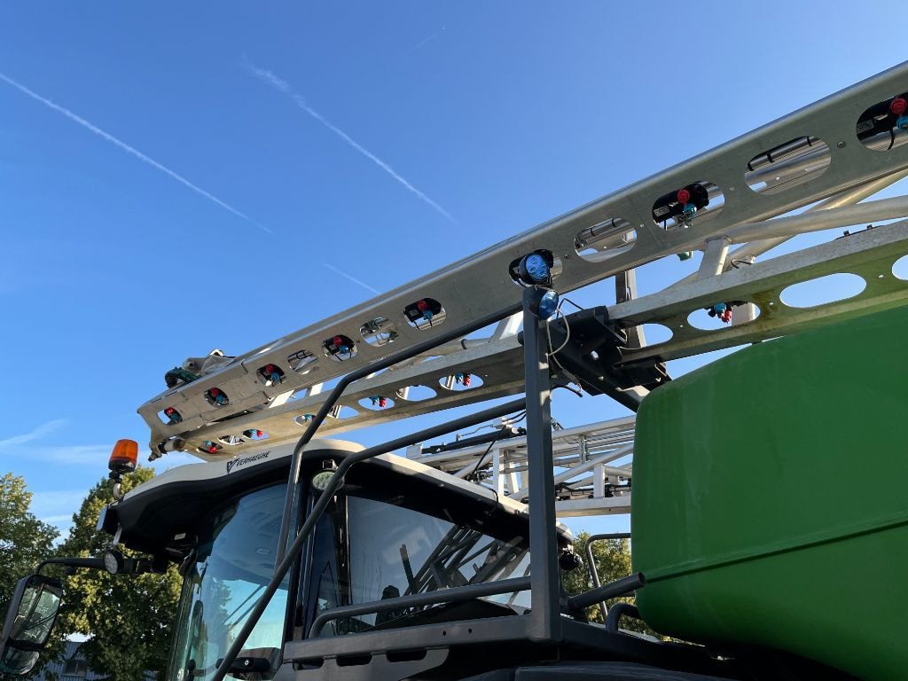 Pulverisateur automoteur FENDT Rogator 645 - photo slide 12
