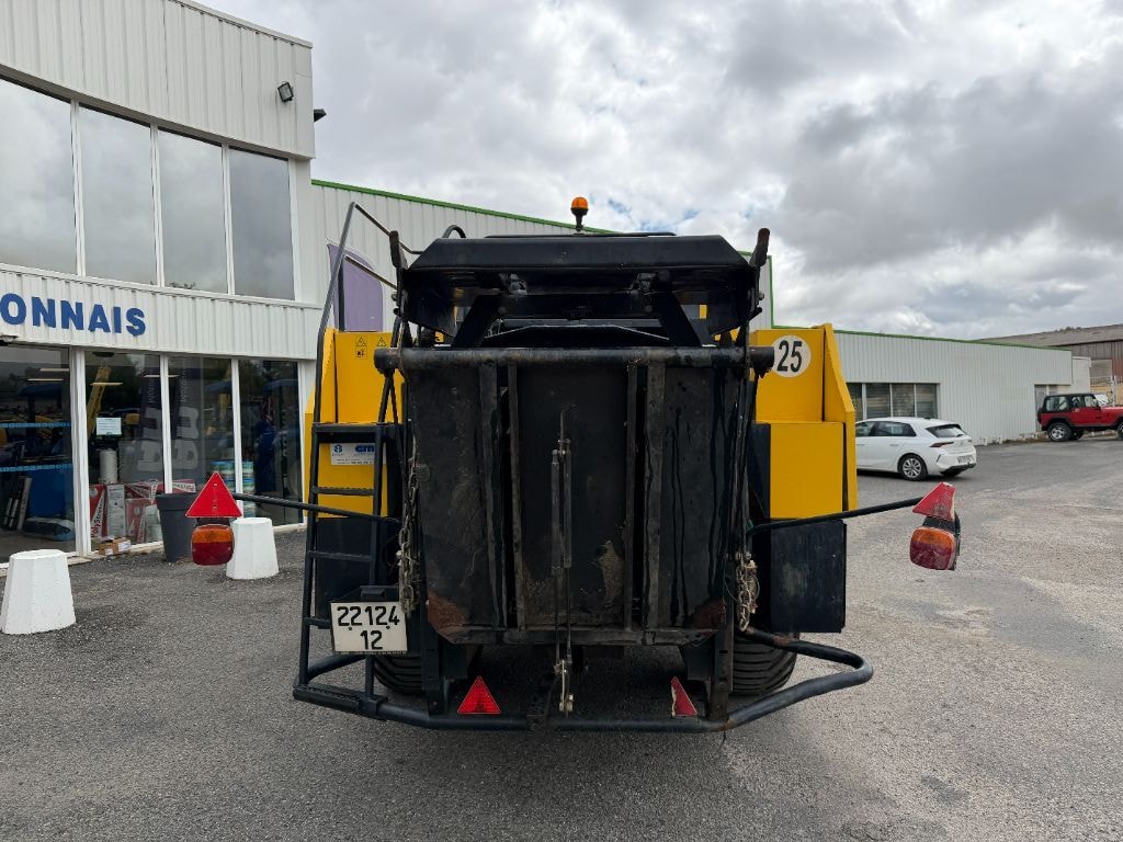 Presse haute densite NEW HOLLAND Bb 930 - photo slide 4