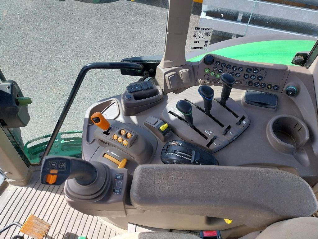 Tracteur JOHN DEERE 6130M - photo slide 7