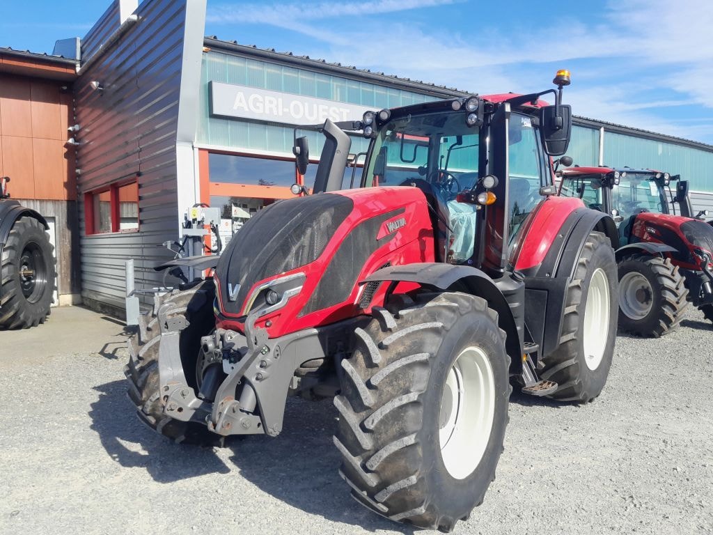 Tracteur VALTRA T175eH - photo slide 8