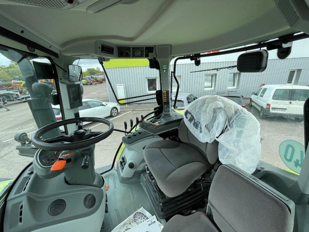 Tracteur CLAAS ARION 650 CIS  - photo slide 7