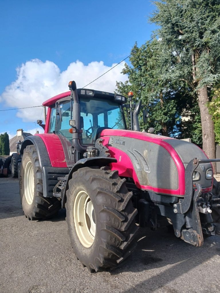 Tracteur VALTRA T152D - photo slide 7