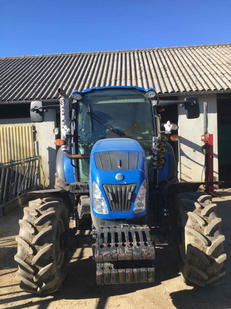 Tracteur NEW HOLLAND T4.85 - photo slide 3
