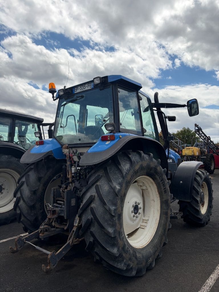 Tracteur NEW HOLLAND TM 125 - photo slide 2