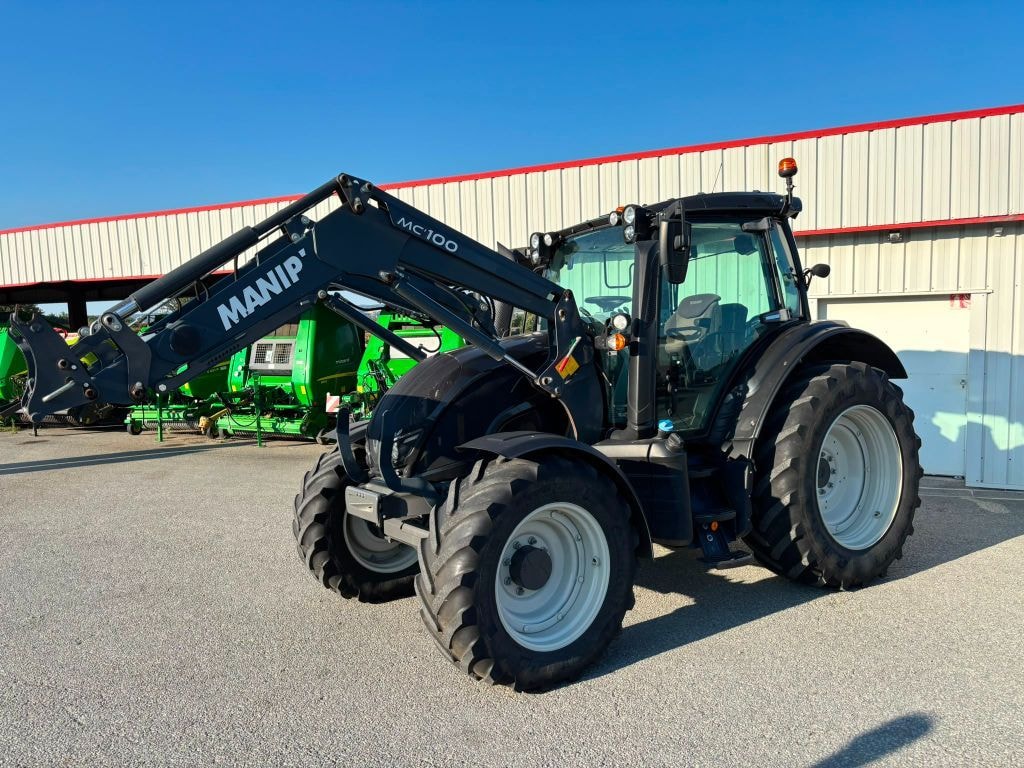 Tracteur chargeur VALTRA N 134  HITECH 5 - photo slide 1