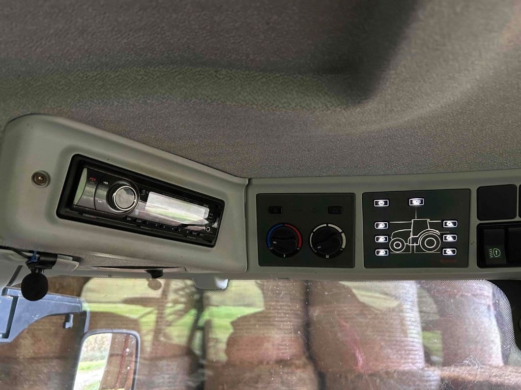 Tracteur CLAAS AXION 810 T4F CIS - photo slide 17