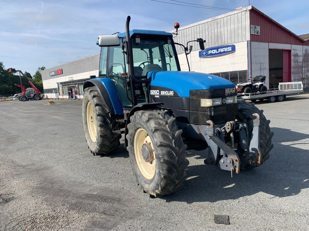 Tracteur NEW HOLLAND 8260 - photo slide 17