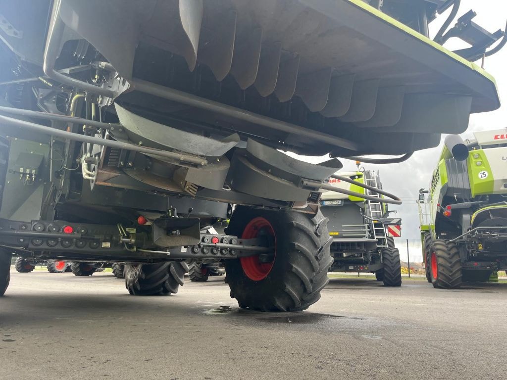 Moissonneuse CLAAS LEXION 750 - photo slide 11