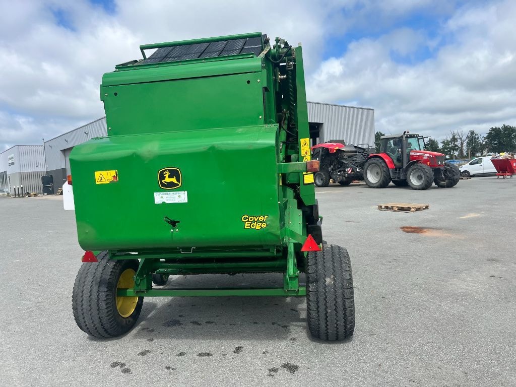 Presse balles rondes JOHN DEERE 582 - photo slide 8