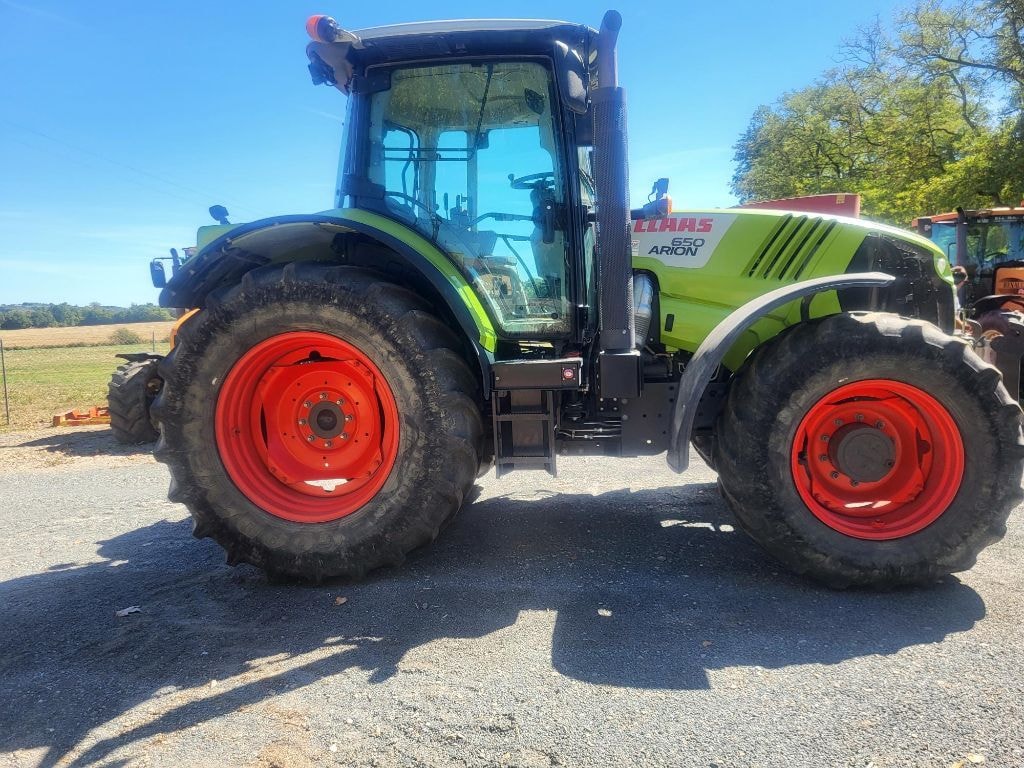 Tracteur CLAAS ARION 650 CIS - photo slide 2