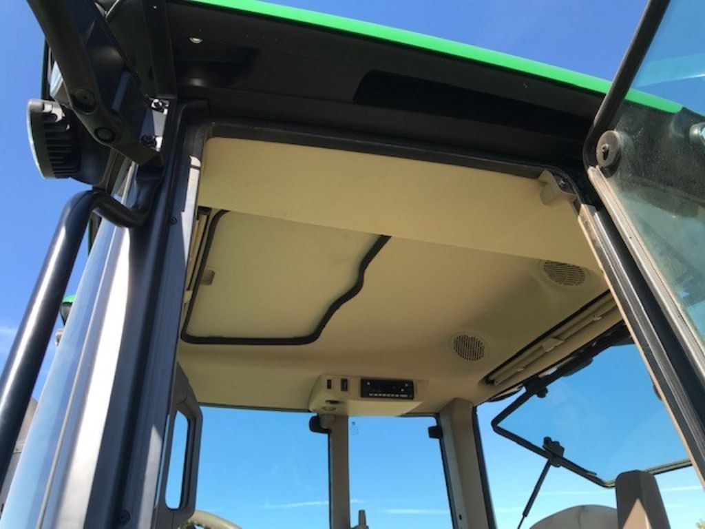 Tracteur chargeur JOHN DEERE 6110 M COMMANDQUAD  - photo slide 8