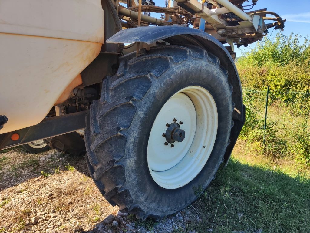 Pulverisateur EVRARD Meteor 4200 litres - photo slide 9