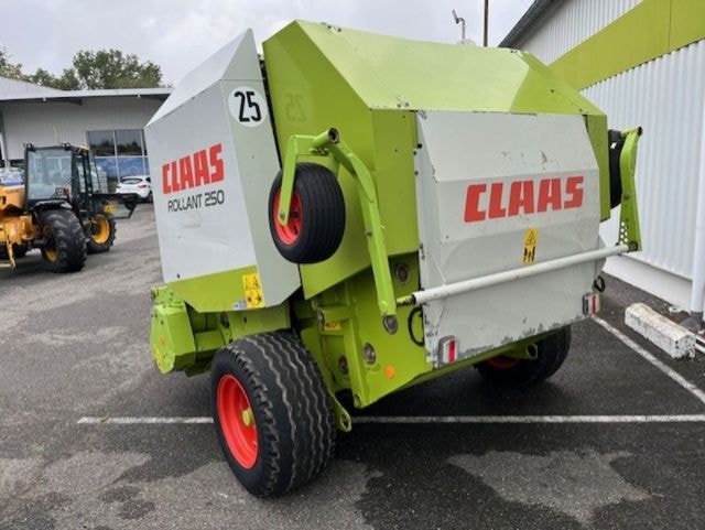 Presse balles rondes CLAAS ROLLANT 250 - photo slide 2