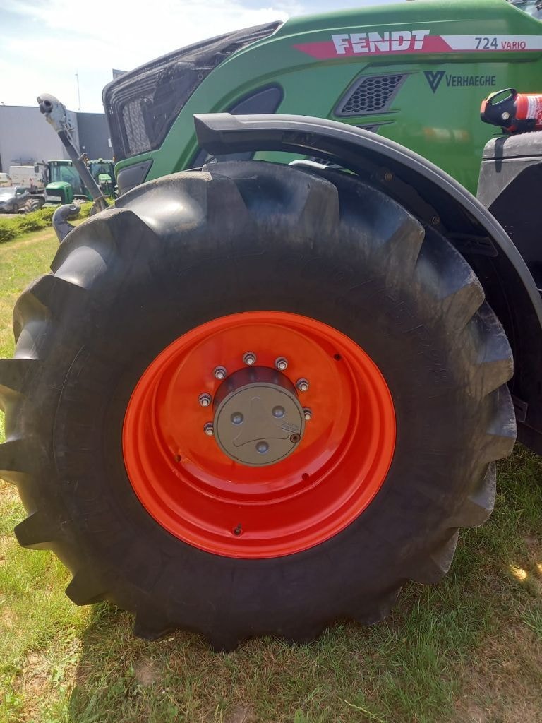 Tracteur FENDT 724 VARIO POWER + - photo slide 9