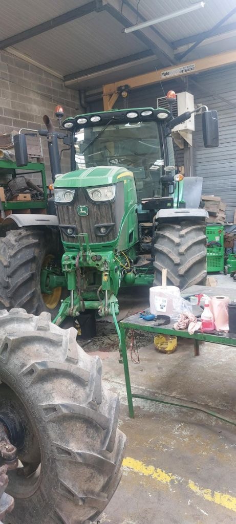 Tracteur JOHN DEERE 6215R - photo slide 14