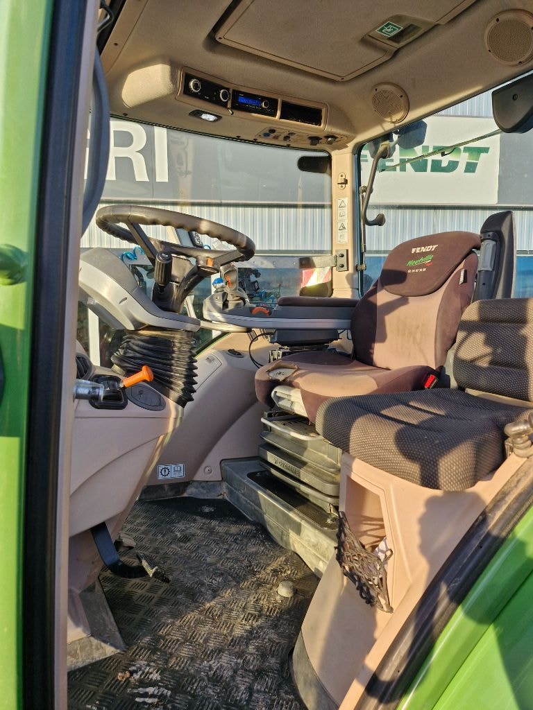 Tracteur FENDT 718 VARIO POWER - photo slide 12